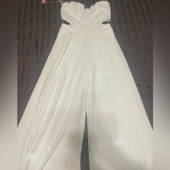 Lulu’s Make Your Statement White Strapless Cutout Wide-Leg Jumpsuit Size XS - Picture 6 of 6